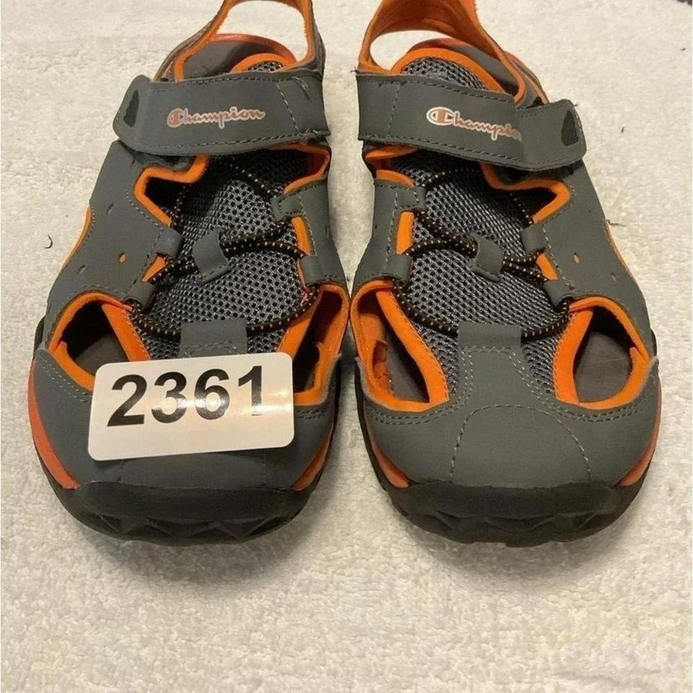 Champion sandals‎ size 6